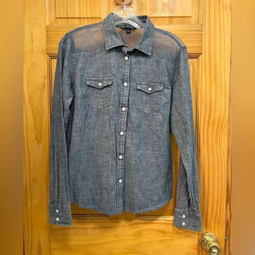 American Eagle size Small chambray button down shirt with lace at shoulders
